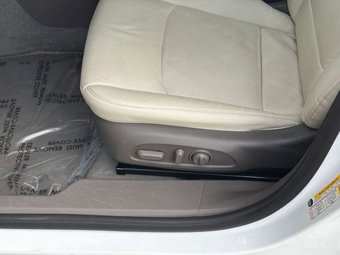 Used 2024 Chevrolet Malibu LT image 23