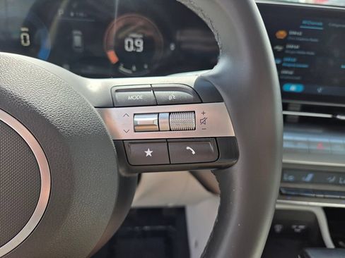Used 2024 Hyundai Kona SEL FWD image 30