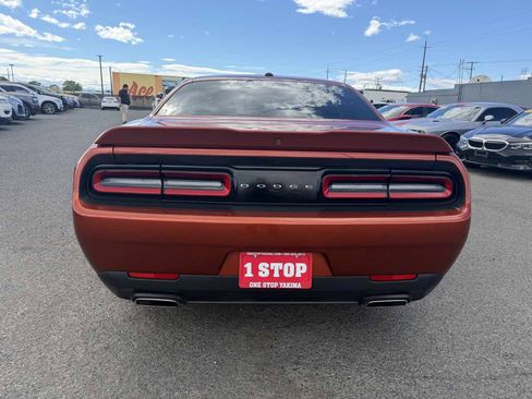 Used 2021 Dodge Challenger SXT RWD image 4