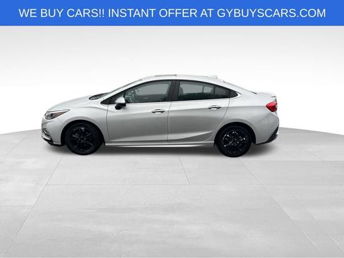 Used 2017 Chevrolet Cruze LT w/ Sun And Sound Package FWD image 3