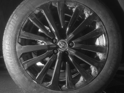 Used 2025 Toyota Highlander XSE AWD/4WD image 12