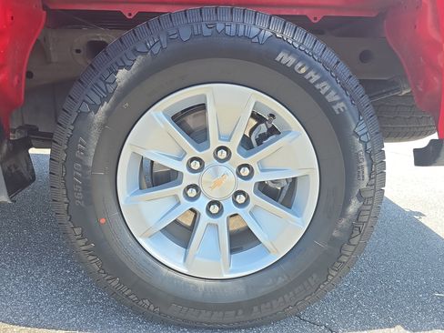 Used 2025 Chevrolet Silverado 1500 LT RWD image 30