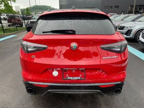 Used 2024 Alfa Romeo Stelvio Veloce AWD/4WD image 4