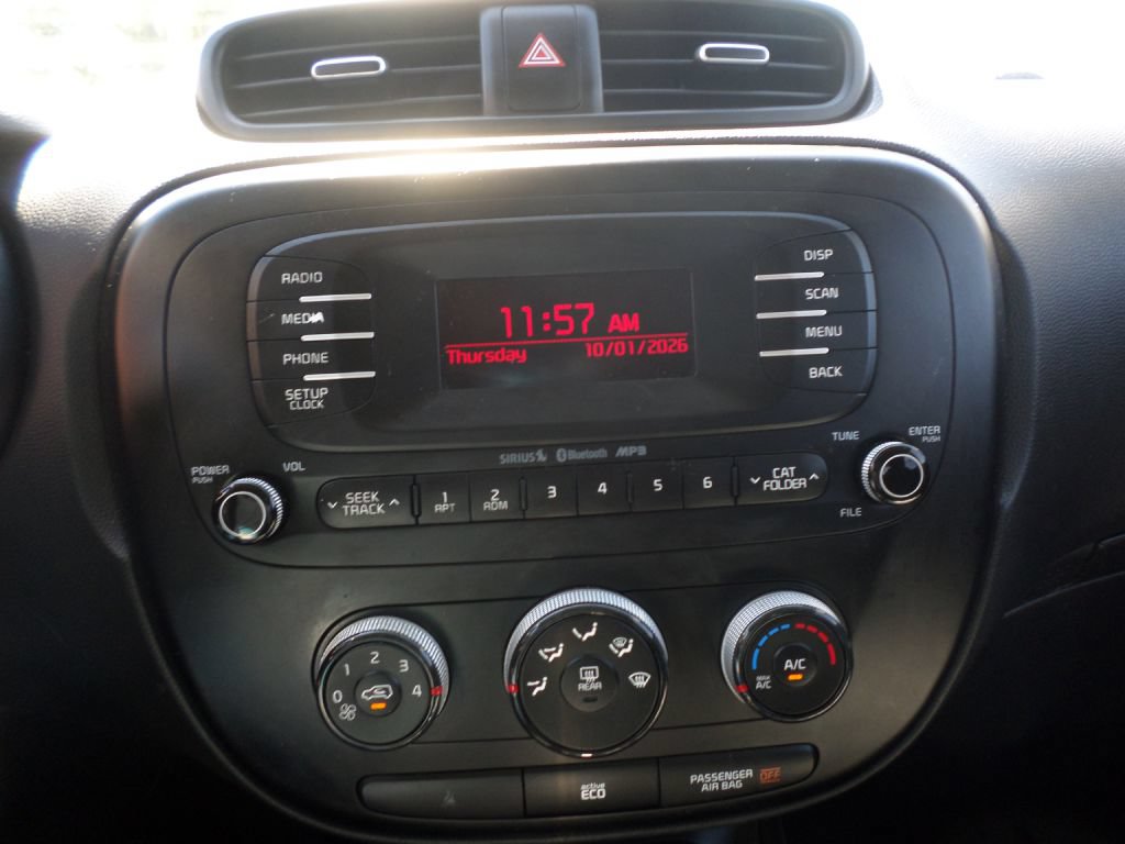 Used 2014 Kia Soul FWD image 24
