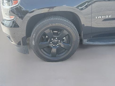 Used 2017 Chevrolet Tahoe LT w/ LT Midnight Edition AWD/4WD image 15