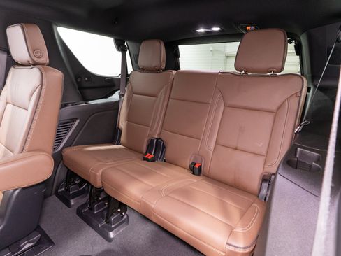 Used 2025 Chevrolet Tahoe High Country w/ LPO, Illumination Package AWD/4WD image 33