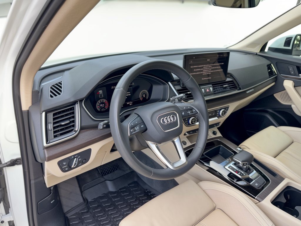 Used 2023 Audi Q5 2.0T Premium Plus w/ Premium Plus Package AWD/4WD image 4