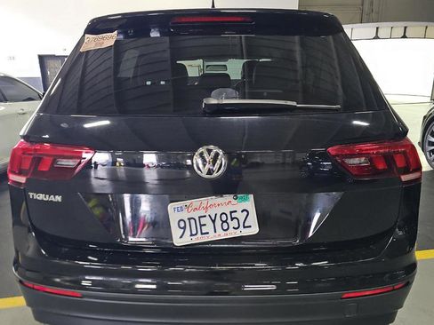 Used 2021 Volkswagen Tiguan S FWD image 5
