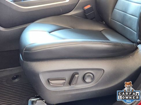 Used 2021 Toyota Highlander XLE FWD image 25