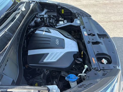 Used 2017 Hyundai Santa Fe Limited image 27