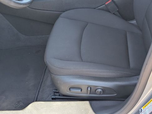 Used 2023 Chevrolet Malibu LT FWD image 20