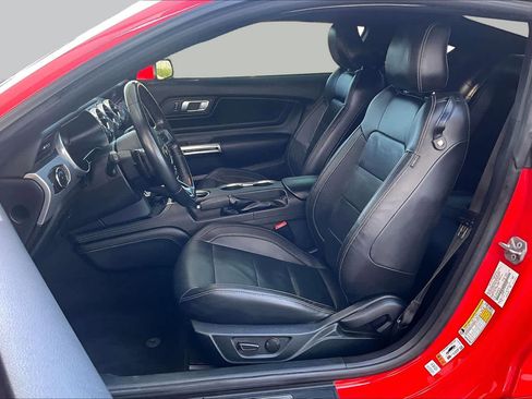 Used 2022 Ford Mustang GT Premium w/ Equipment Group 401A RWD image 8