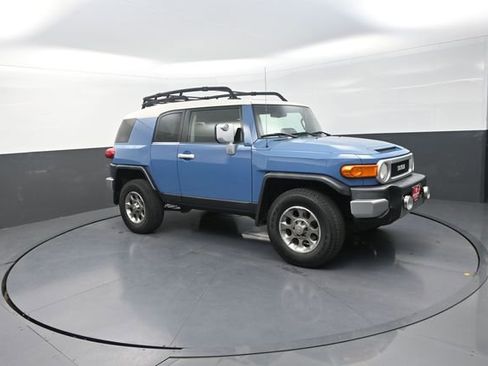 Used 2011 Toyota FJ Cruiser 4WD w/ Convenience Pkg image 21
