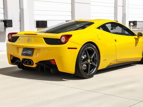 Used 2010 Ferrari 458 Italia Coupe image 5