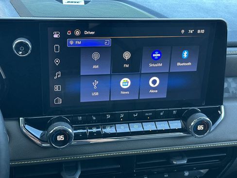 Used 2025 Chevrolet Colorado ZR2 w/ Technology Package AWD/4WD image 17