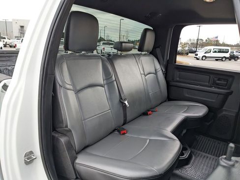 Used 2022 RAM 2500 Tradesman w/ Chrome Appearance Group image 37