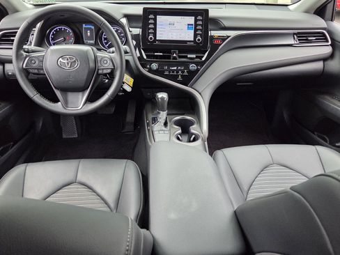 Used 2024 Toyota Camry SE FWD image 16