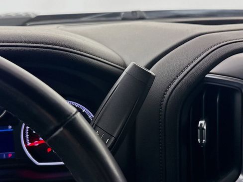 Used 2022 Chevrolet Silverado 2500 LTZ w/ LTZ Convenience Package image 18