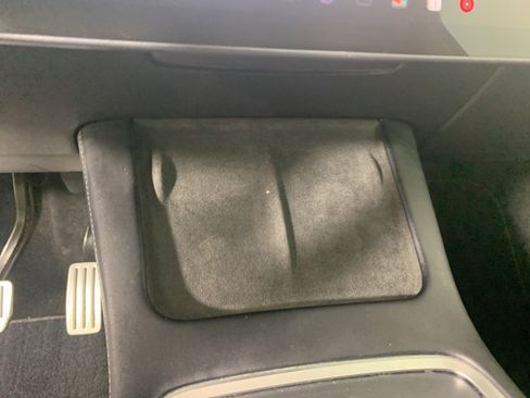 Used 2022 Tesla Model Y Performance image 22