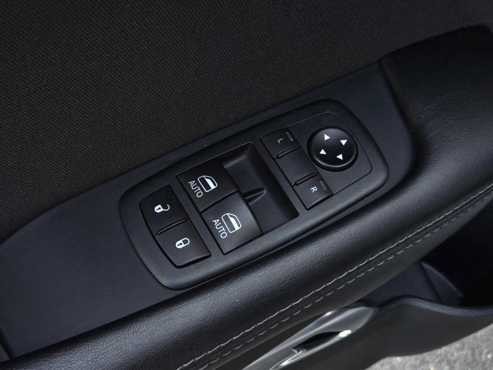 Used 2019 Dodge Challenger SXT w/ Blacktop Package RWD image 10