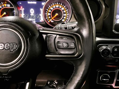 Used 2018 Jeep Wrangler Unlimited Sport S image 24