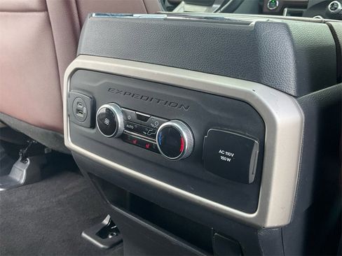 Used 2023 Ford Expedition Max Limited image 29