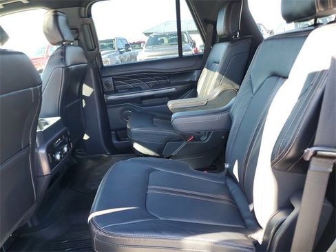 Used 2024 Ford Expedition Platinum image 28