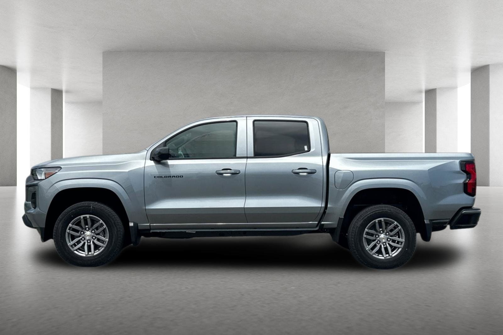 Used 2026 Chevrolet Colorado LT w/ LPO, Pro Essentials Package RWD image 7