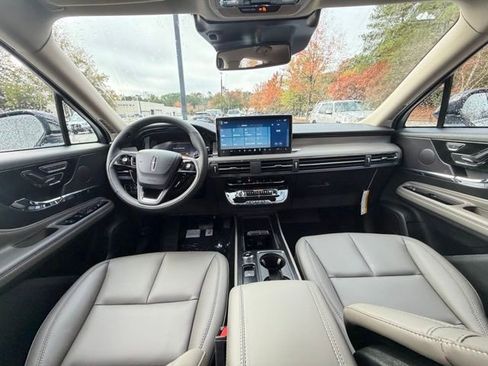 New 2026 Lincoln Corsair Premiere image 10