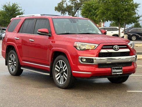 Used 2022 Toyota 4Runner Limited RWD image 3