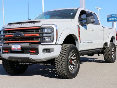 New 2026 Ford F250 Lariat w/ Black Appearance Package