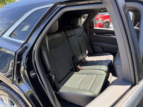 Used 2023 Cadillac XT5 Premium Luxury AWD/4WD image 17