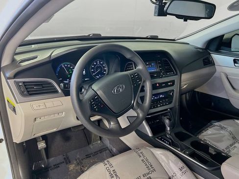 Used 2016 Hyundai Sonata SE image 10
