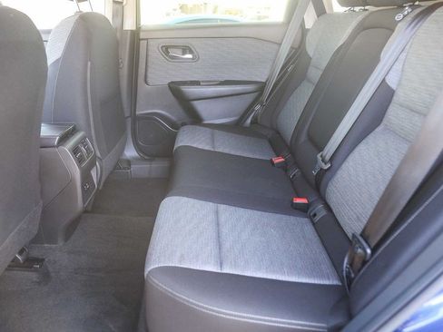 Used 2023 Nissan Rogue SV FWD image 16