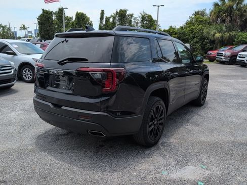 Used 2022 GMC Acadia SLT w/ Elevation Edition FWD image 3