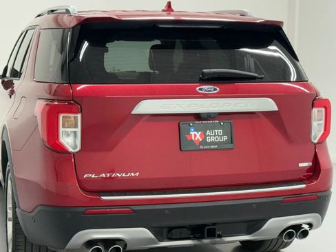 Used 2020 Ford Explorer Platinum w/ Premium Technology Package image 14