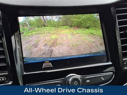Used 2021 Chevrolet Trax LT AWD/4WD image 13