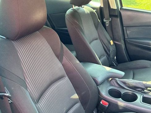Used 2014 MAZDA MAZDA3 i Touring FWD image 26