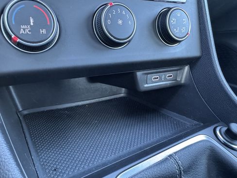 Used 2023 Volkswagen Jetta Sport image 28