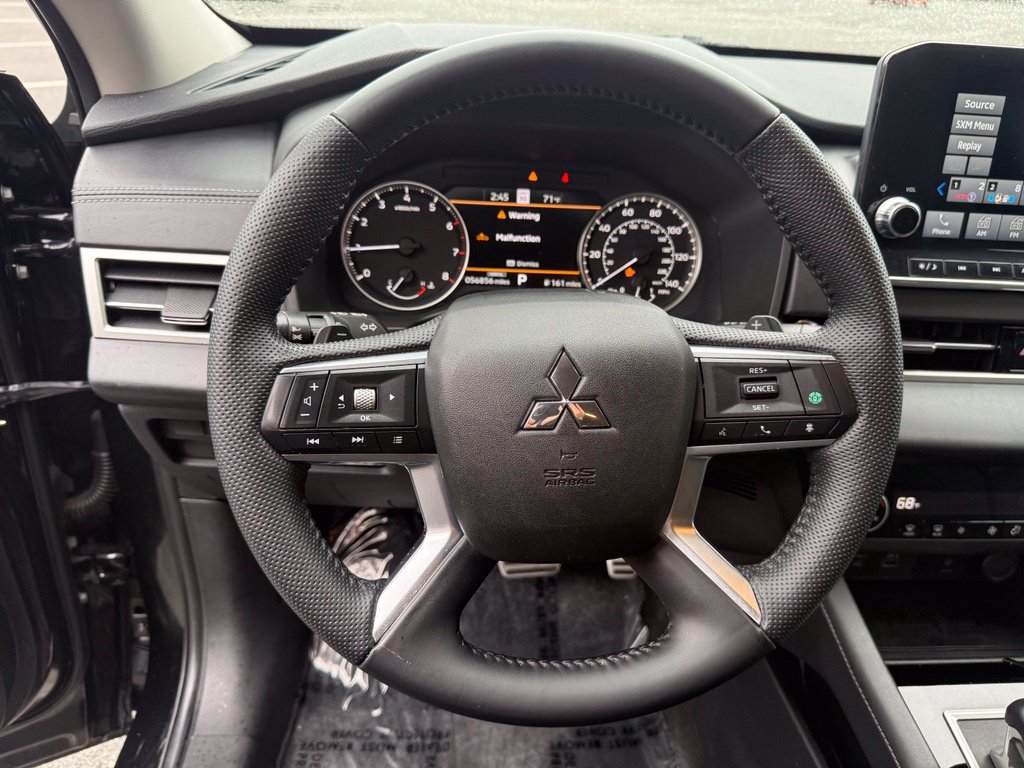 Used 2023 Mitsubishi Outlander SE Black Edition AWD/4WD image 14