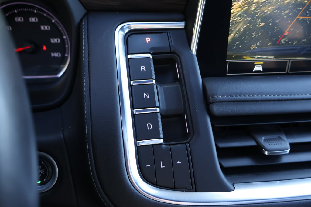Used 2021 Chevrolet Tahoe LT AWD/4WD image 32