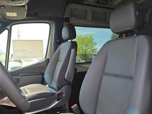 Used 2026 Mercedes-Benz Sprinter 2500 image 24