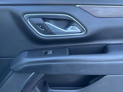 Used 2022 Chevrolet Tahoe Z71 w/ Off-Road Capability Package image 22