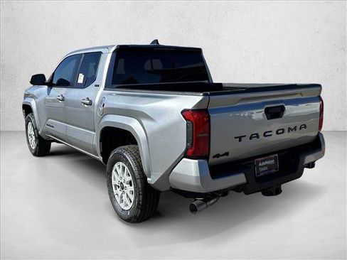 Certified 2025 Toyota Tacoma SR5 image 5