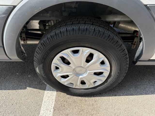 Used 2018 Ford Transit 350 148 Low Roof RWD image 17