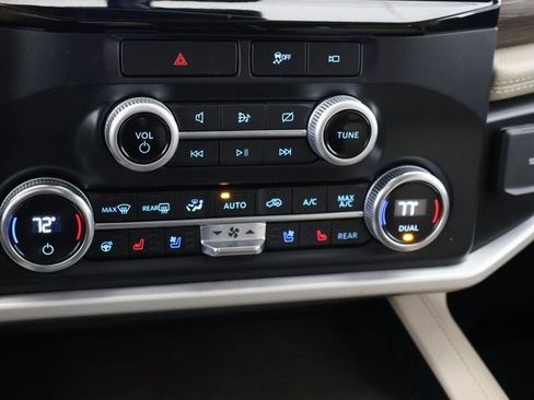 Used 2022 Ford Expedition Limited image 36
