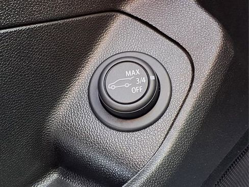 Used 2022 GMC Terrain Denali image 17