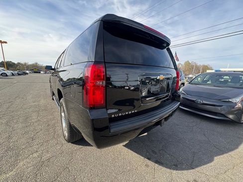 Used 2015 Chevrolet Suburban LT image 6