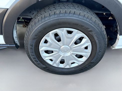 Used 2023 Ford Transit 350 XLT image 28