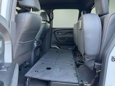 Used 2024 Nissan Titan PRO-4X image 10